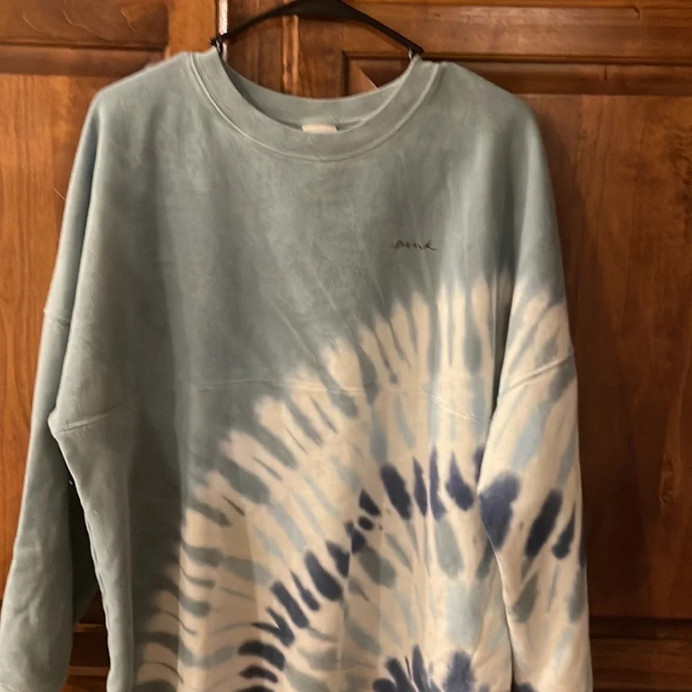 Pink - Picture 4 of 4